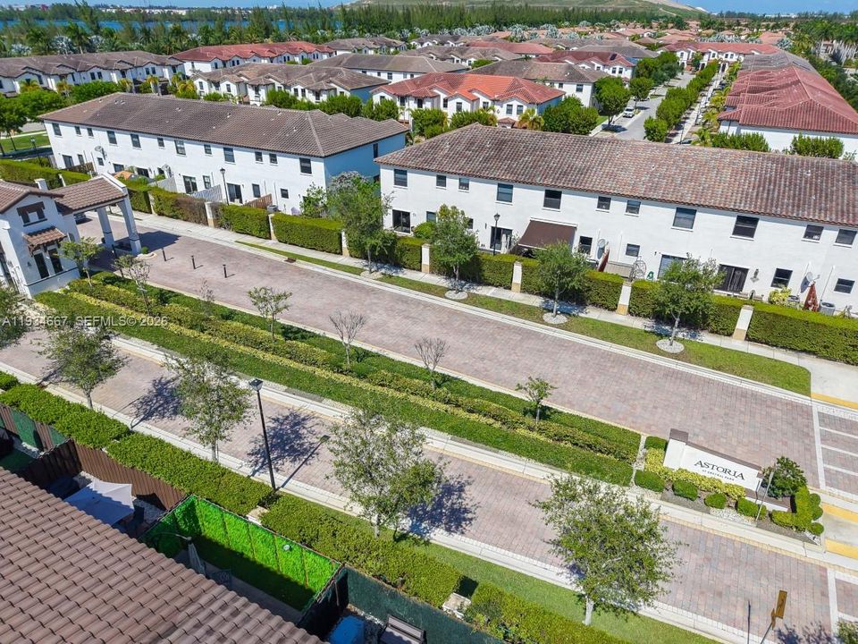 En Venta: $380,000 (2 camas, 2 baños, 1205 Pies cuadrados)