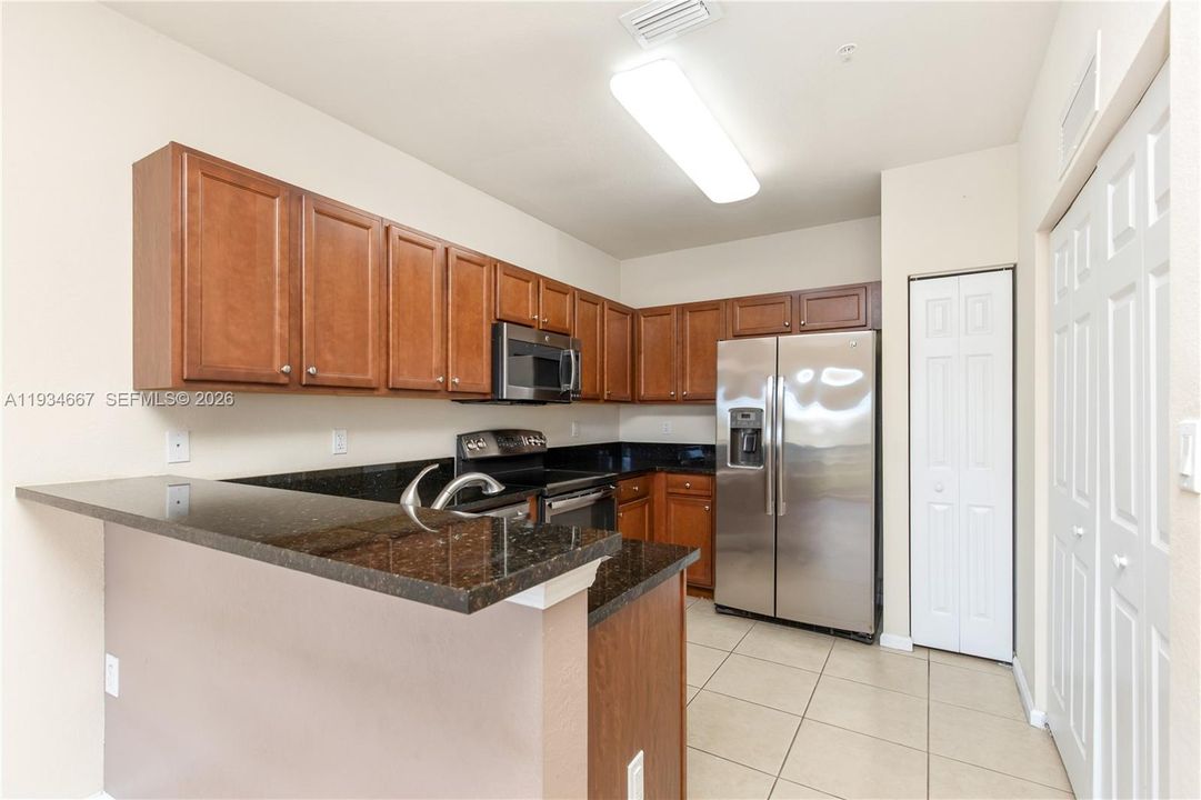 En Venta: $380,000 (2 camas, 2 baños, 1205 Pies cuadrados)