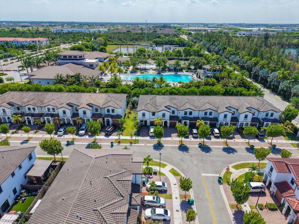 En Venta: $380,000 (2 camas, 2 baños, 1205 Pies cuadrados)