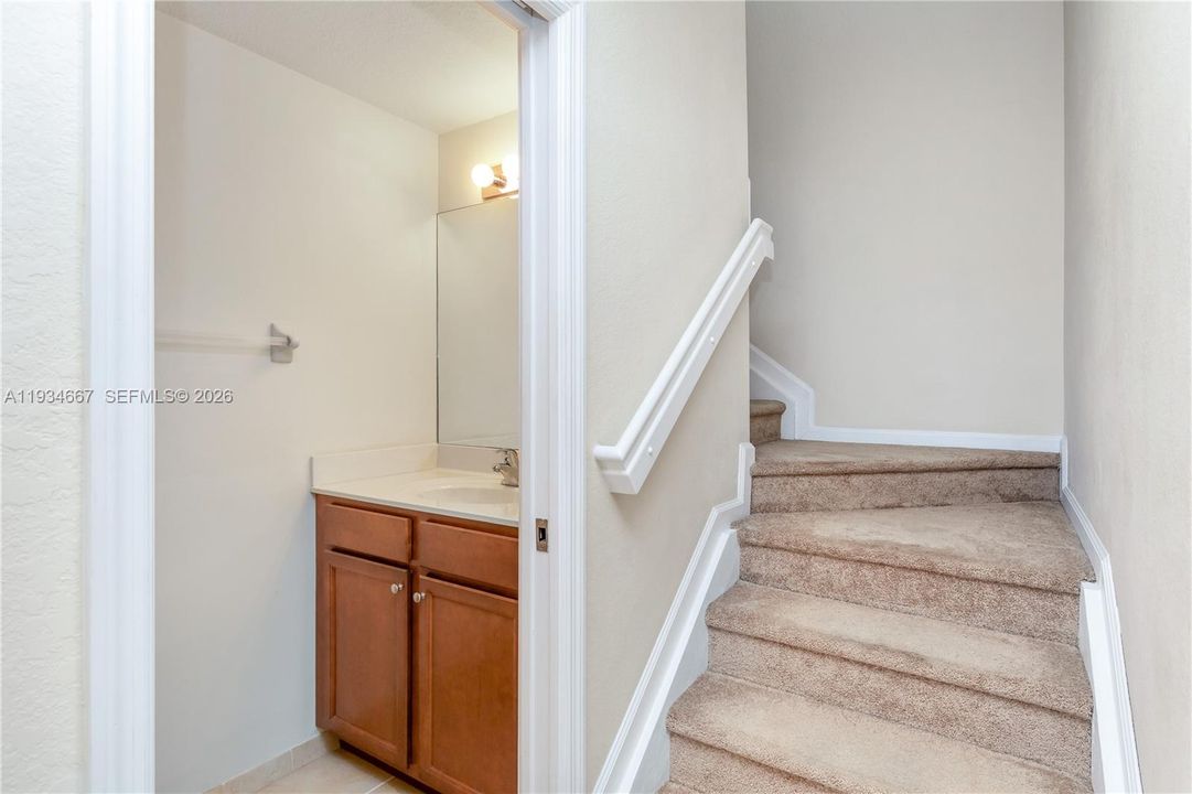 En Venta: $380,000 (2 camas, 2 baños, 1205 Pies cuadrados)