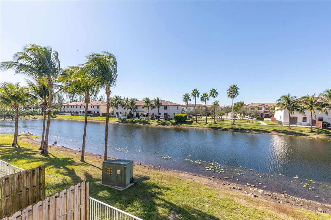 En Venta: $380,000 (2 camas, 2 baños, 1205 Pies cuadrados)