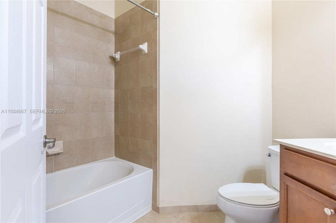 En Venta: $380,000 (2 camas, 2 baños, 1205 Pies cuadrados)