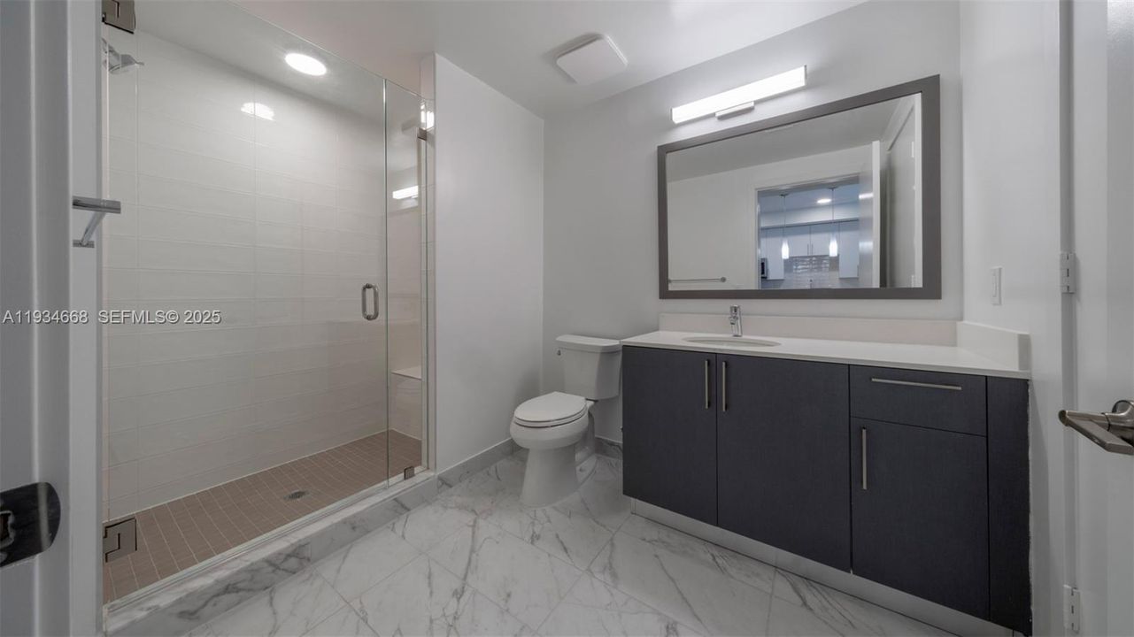 В аренду: $2,420 (0 спален, 1 ванн, 533 Квадратных фут)