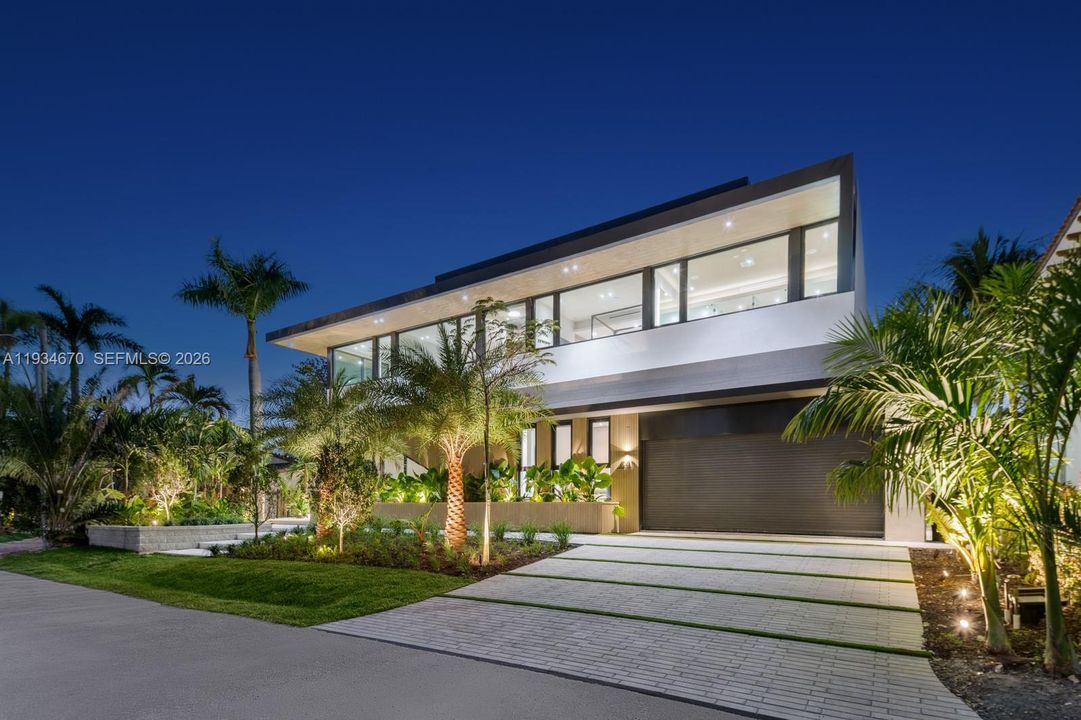 For Sale: $11,990,000 (6 beds, 7 baths, 0 Square Feet)