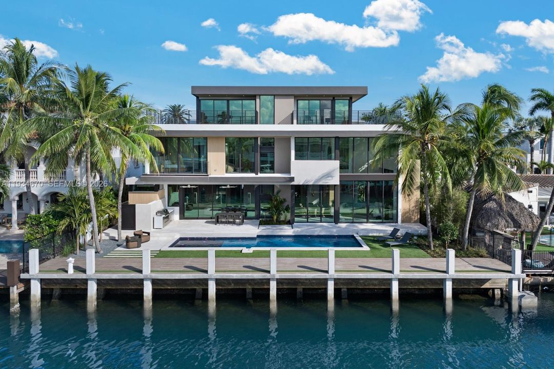 For Sale: $11,990,000 (6 beds, 7 baths, 0 Square Feet)