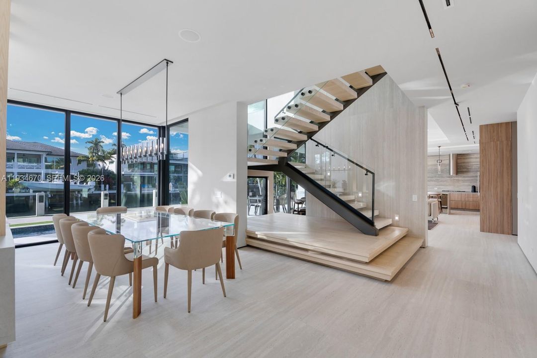For Sale: $11,990,000 (6 beds, 7 baths, 0 Square Feet)