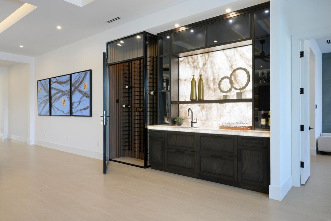 WET BAR