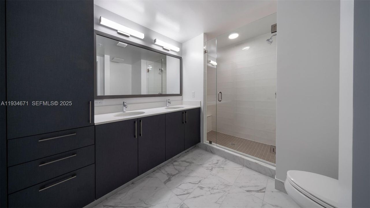 For Rent: $3,085 (2 beds, 2 baths, 987 Square Feet)