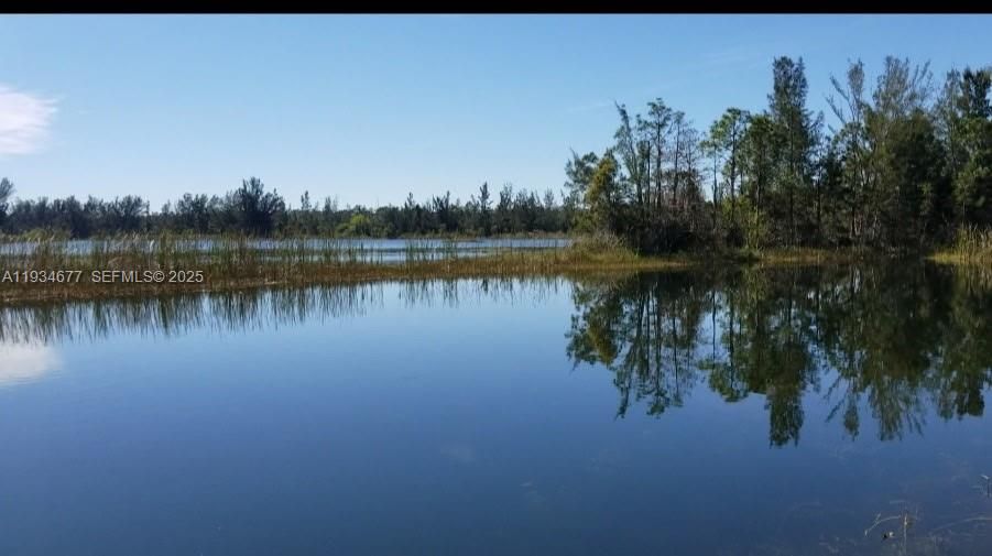 待售: $57,590 (0.27 acres)