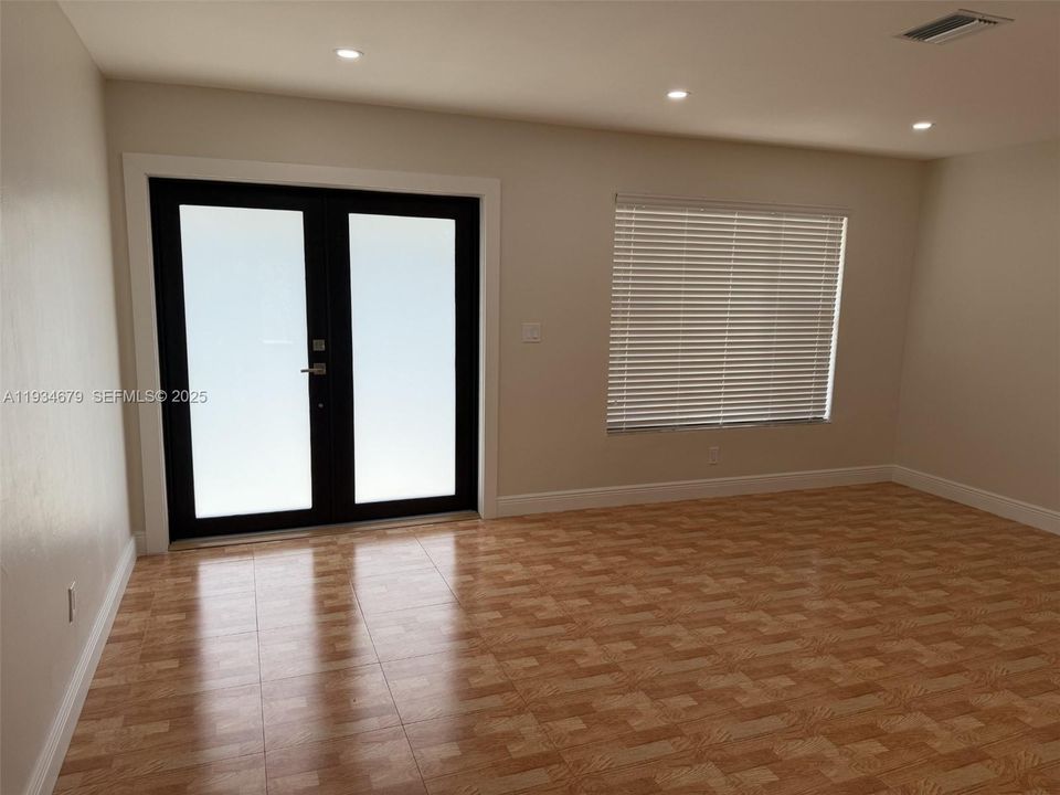 En Renta: $3,500 (3 camas, 2 baños, 1803 Pies cuadrados)