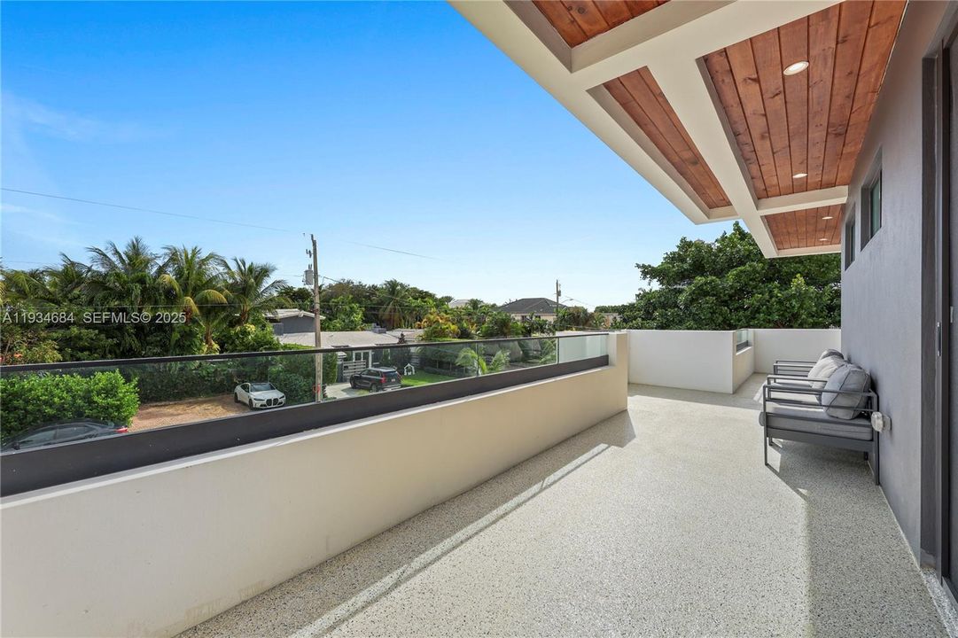 : $4,850,000 (5 贝兹, 6 浴室, 0 平方英尺)