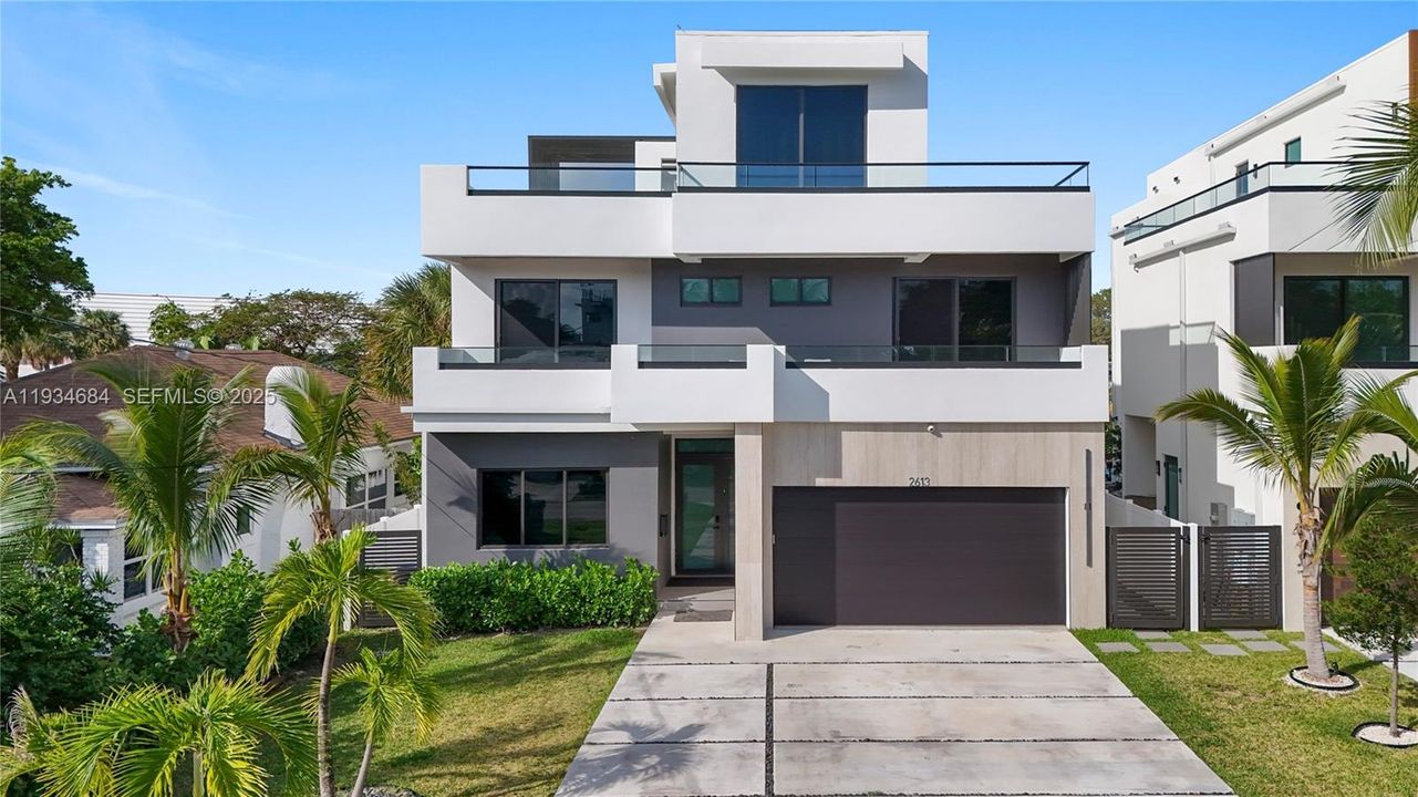 : $4,850,000 (5 贝兹, 6 浴室, 0 平方英尺)