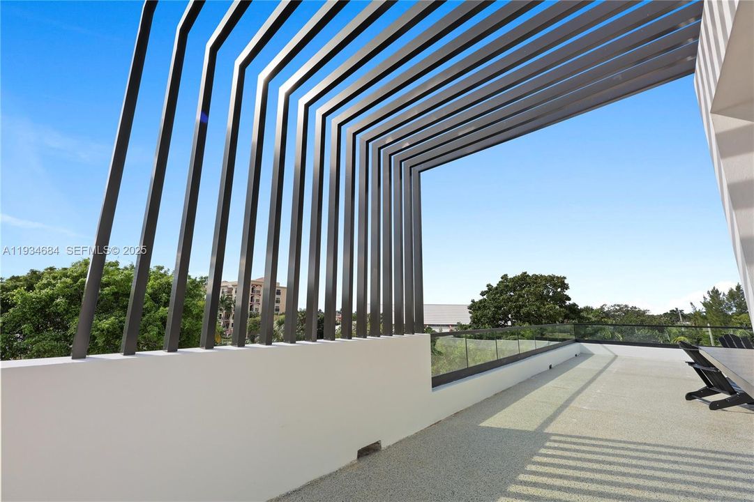 : $4,850,000 (5 贝兹, 6 浴室, 0 平方英尺)