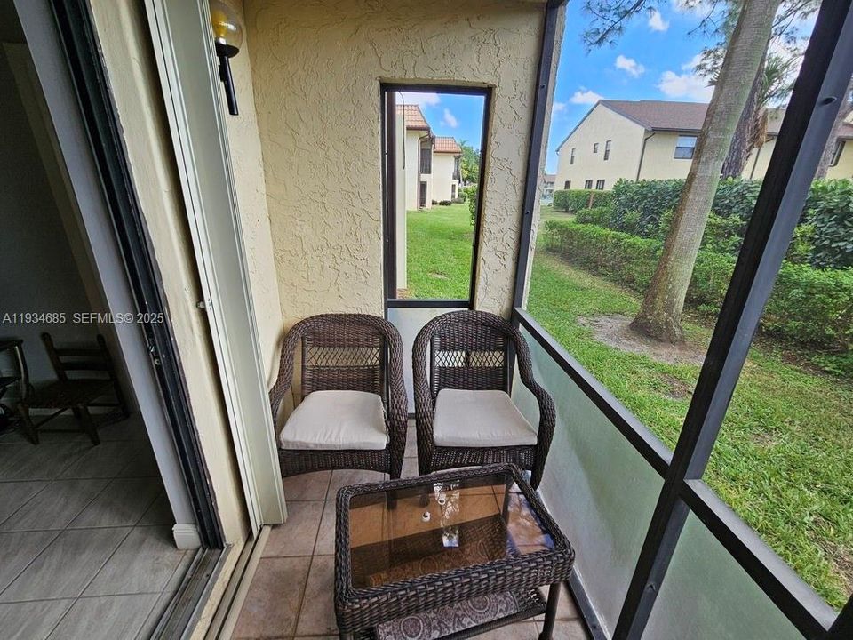 For Sale: $70,000 (2 beds, 2 baths, 790 Square Feet)