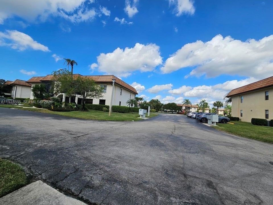 For Sale: $70,000 (2 beds, 2 baths, 790 Square Feet)