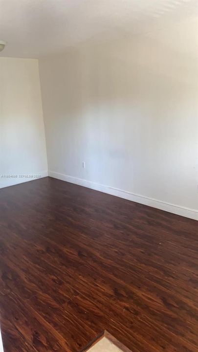 For Rent: $2,000 (2 beds, 2 baths, 809 Square Feet)