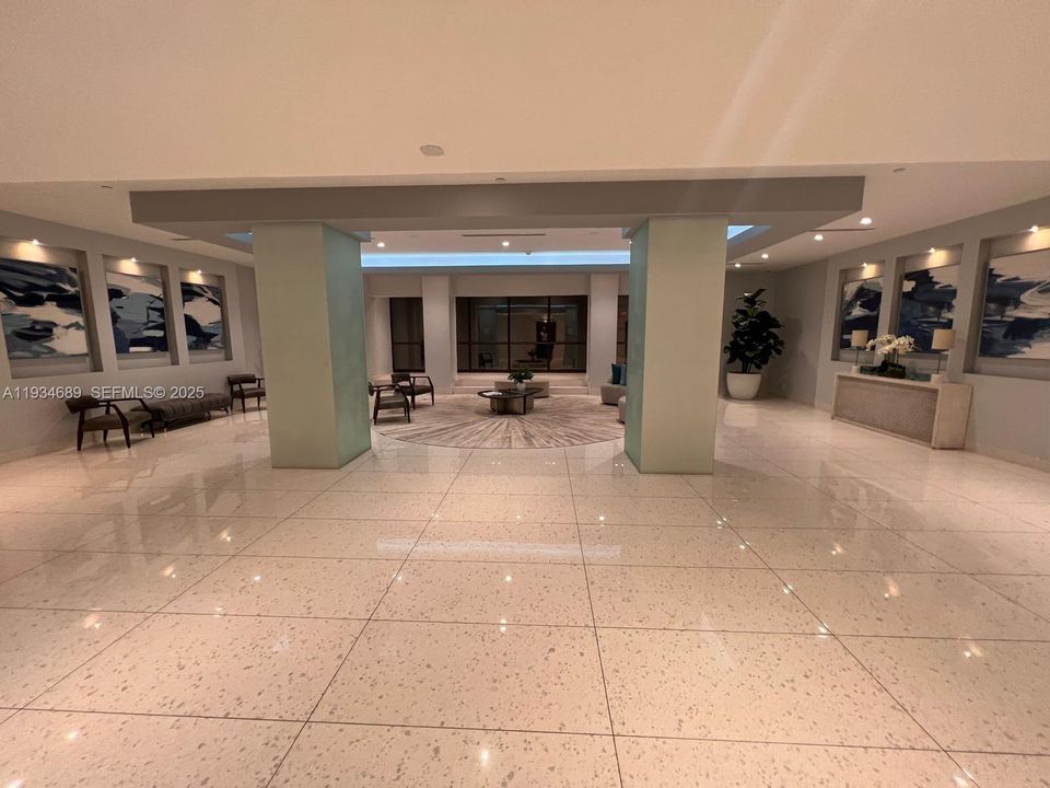 На продажу: $215,000 (1 спален, 1 ванн, 913 Квадратных фут)