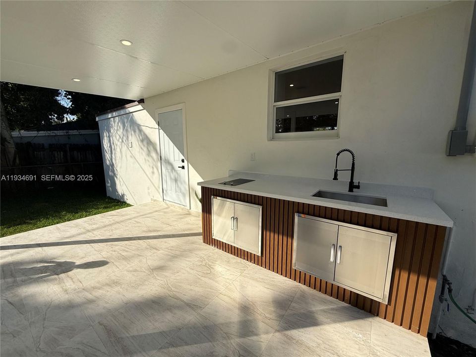 En Venta: $590,000 (3 camas, 2 baños, 0 Pies cuadrados)