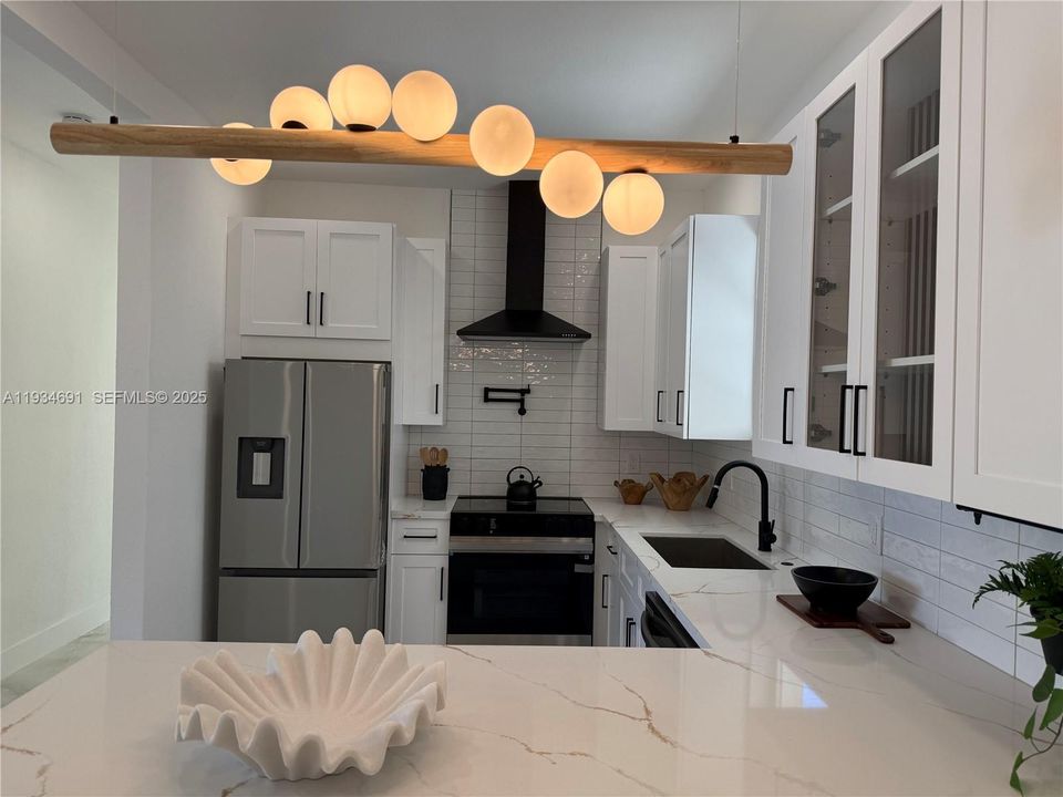 En Venta: $590,000 (3 camas, 2 baños, 0 Pies cuadrados)