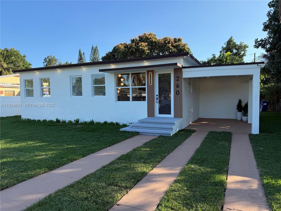 En Venta: $590,000 (3 camas, 2 baños, 0 Pies cuadrados)