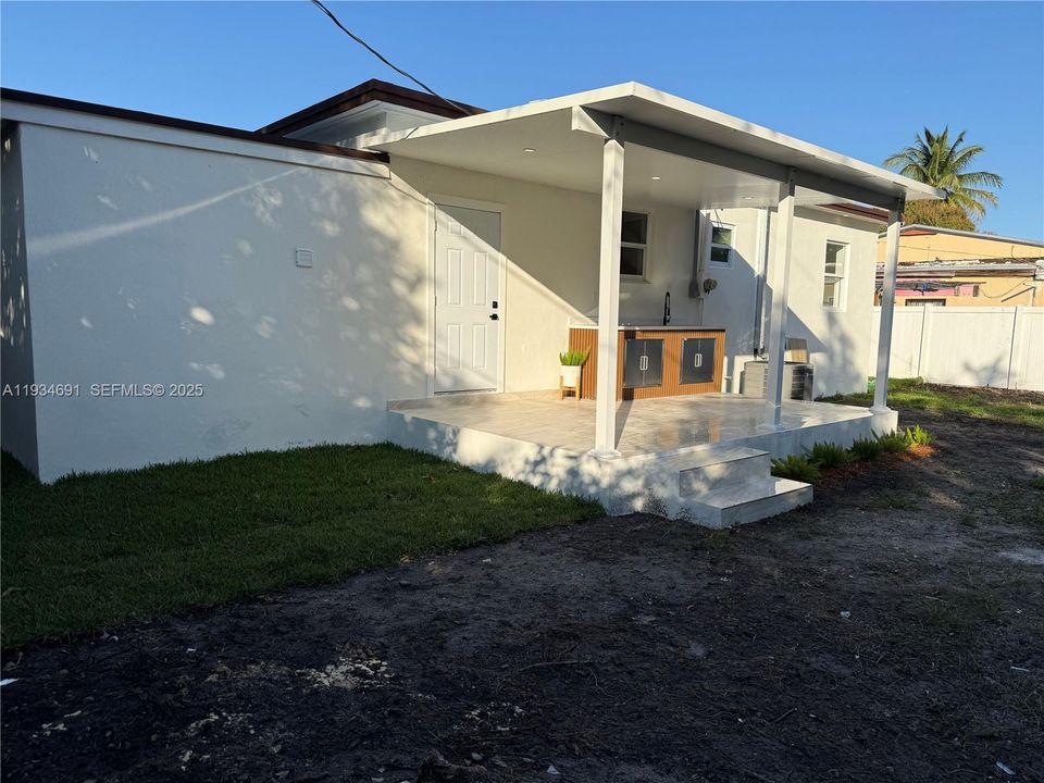 En Venta: $590,000 (3 camas, 2 baños, 0 Pies cuadrados)