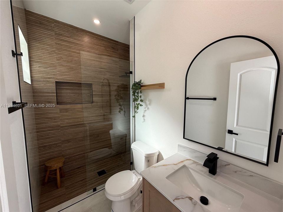 En Venta: $590,000 (3 camas, 2 baños, 0 Pies cuadrados)