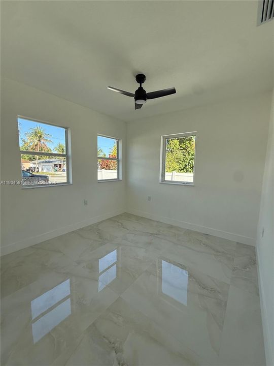 En Venta: $590,000 (3 camas, 2 baños, 0 Pies cuadrados)