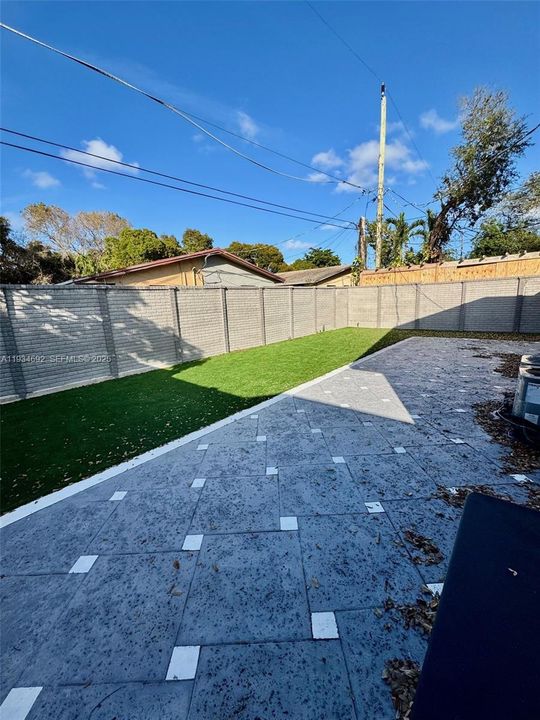 出租: $2,400 (2 贝兹, 2 浴室, 1869 平方英尺)