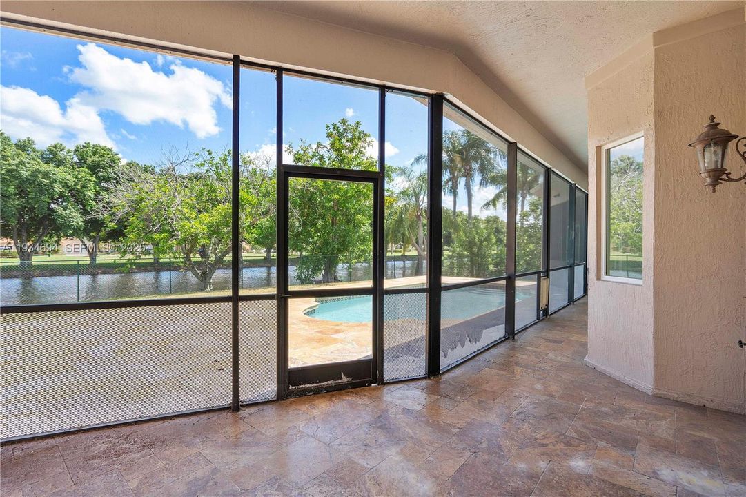 For Sale: $899,900 (5 beds, 3 baths, 2858 Square Feet)