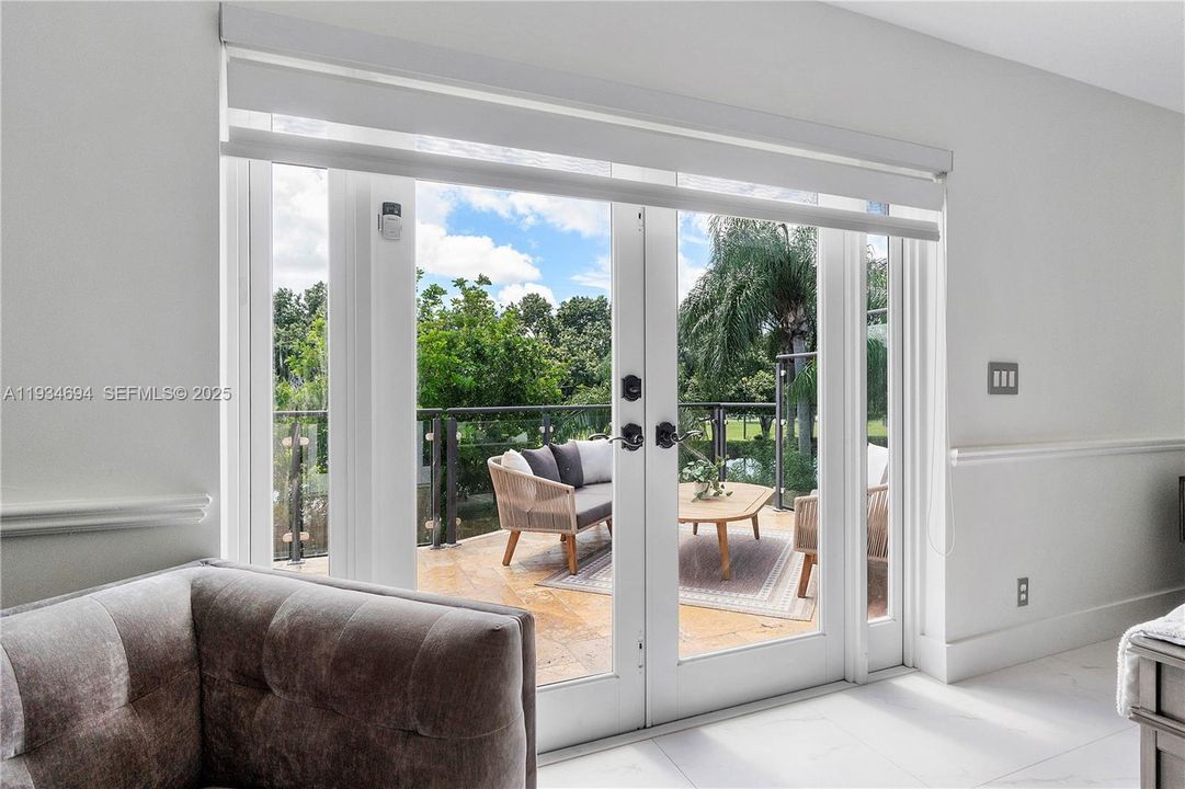 For Sale: $899,900 (5 beds, 3 baths, 2858 Square Feet)