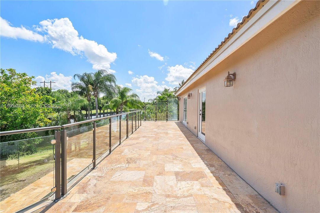 For Sale: $899,900 (5 beds, 3 baths, 2858 Square Feet)