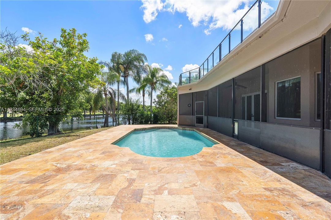 For Sale: $899,900 (5 beds, 3 baths, 2858 Square Feet)