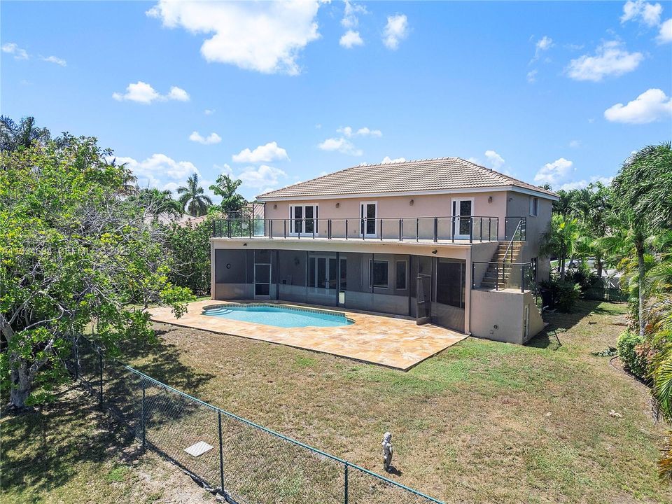 For Sale: $899,900 (5 beds, 3 baths, 2858 Square Feet)