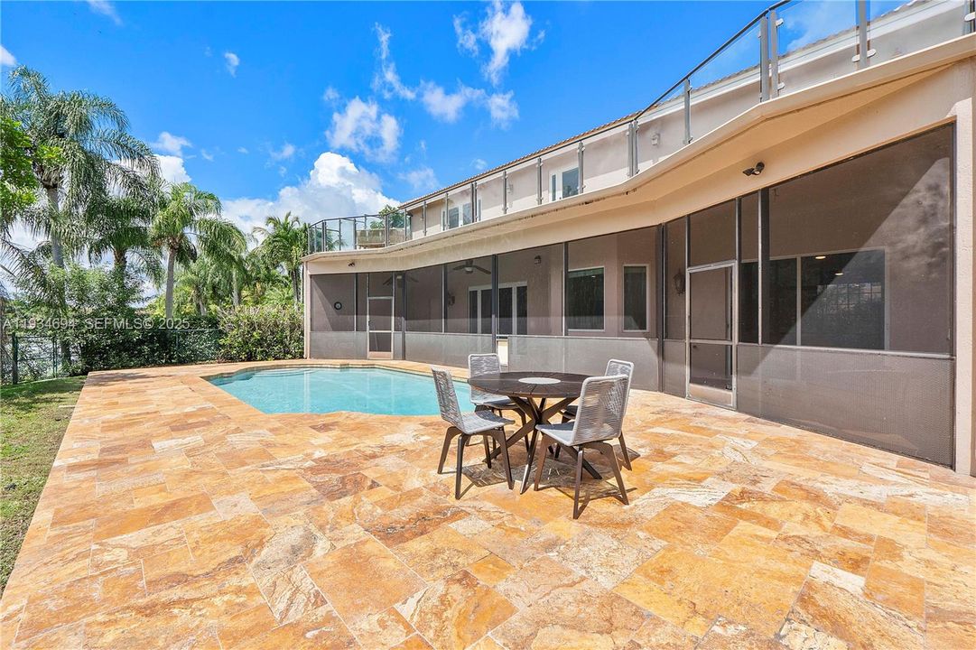 For Sale: $899,900 (5 beds, 3 baths, 2858 Square Feet)