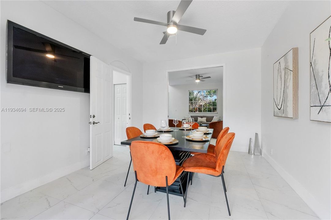 For Sale: $899,900 (5 beds, 3 baths, 2858 Square Feet)