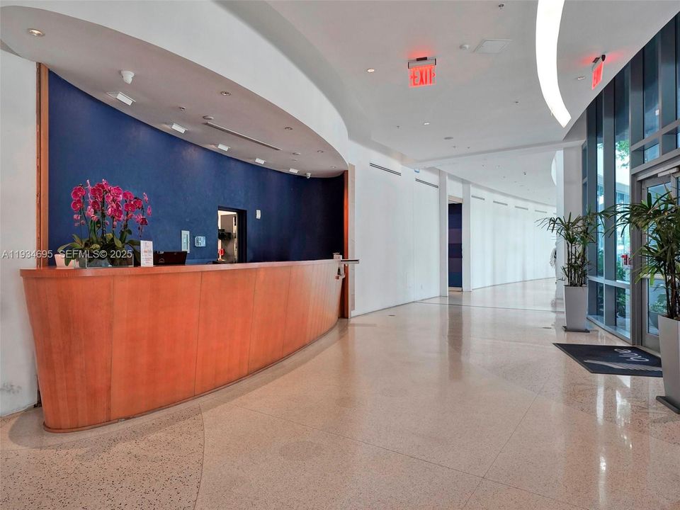 出租: $4,900 (2 贝兹, 2 浴室, 1449 平方英尺)