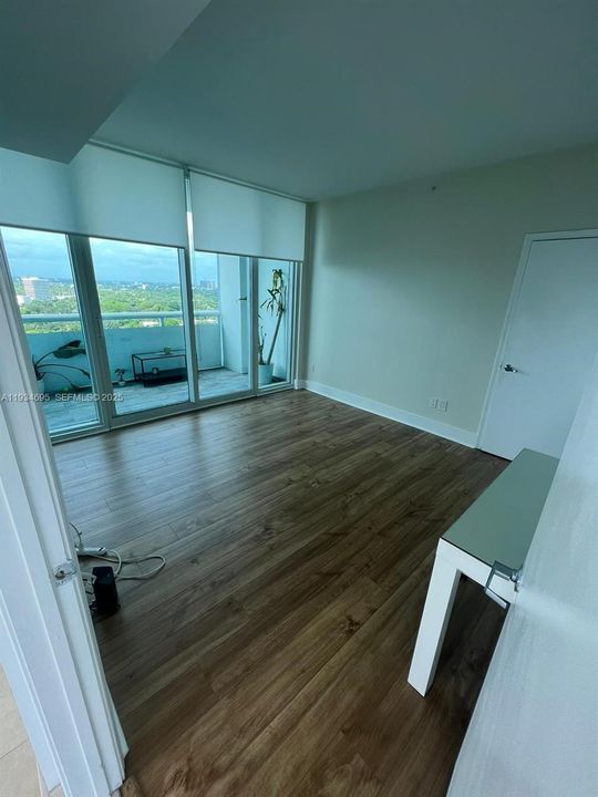 出租: $4,900 (2 贝兹, 2 浴室, 1449 平方英尺)