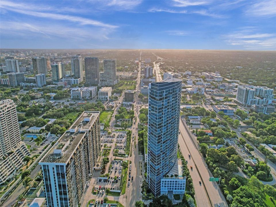 出租: $4,900 (2 贝兹, 2 浴室, 1449 平方英尺)