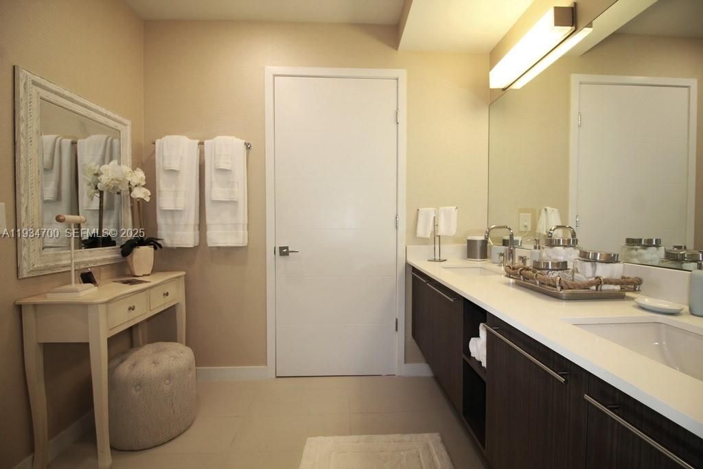 En Renta: $4,200 (3 camas, 3 baños, 1684 Pies cuadrados)