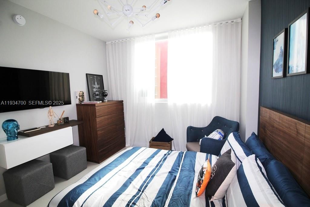 En Renta: $4,200 (3 camas, 3 baños, 1684 Pies cuadrados)