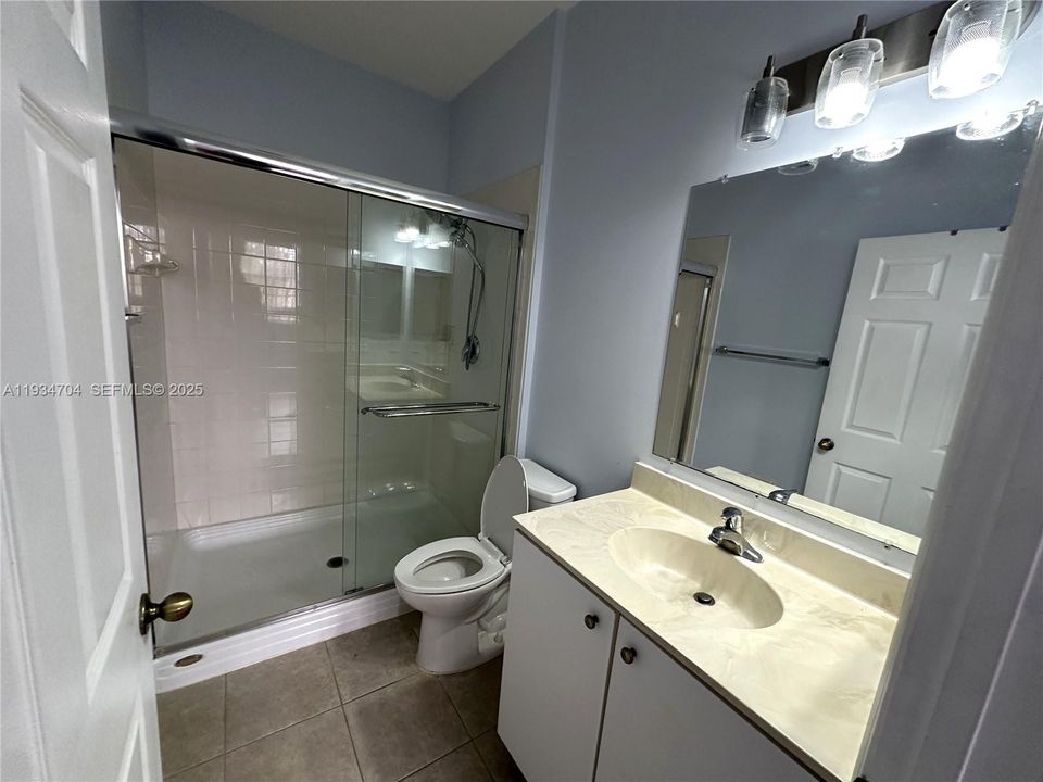 出租: $2,600 (2 贝兹, 2 浴室, 1036 平方英尺)