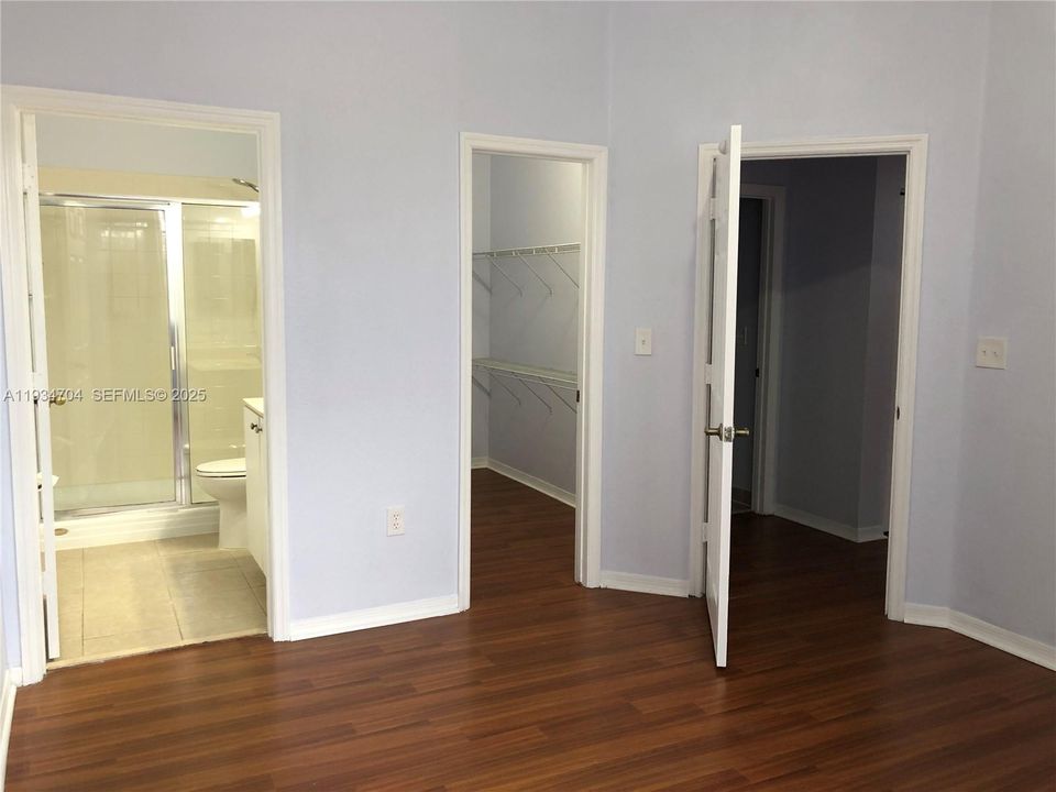 出租: $2,600 (2 贝兹, 2 浴室, 1036 平方英尺)