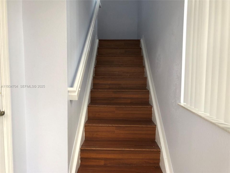 出租: $2,600 (2 贝兹, 2 浴室, 1036 平方英尺)