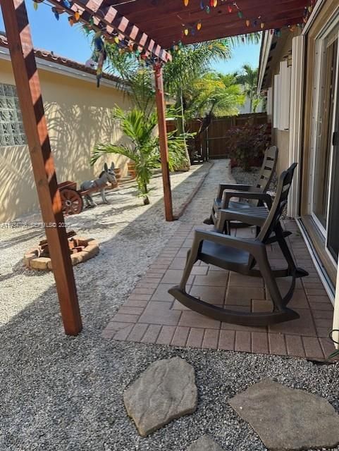 На продажу: $550,000 (3 спален, 2 ванн, 1539 Квадратных фут)