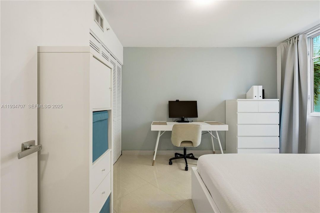 待售: $635,000 (2 贝兹, 2 浴室, 913 平方英尺)