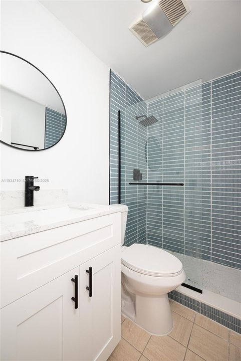 出租: $2,000 (2 贝兹, 2 浴室, 900 平方英尺)