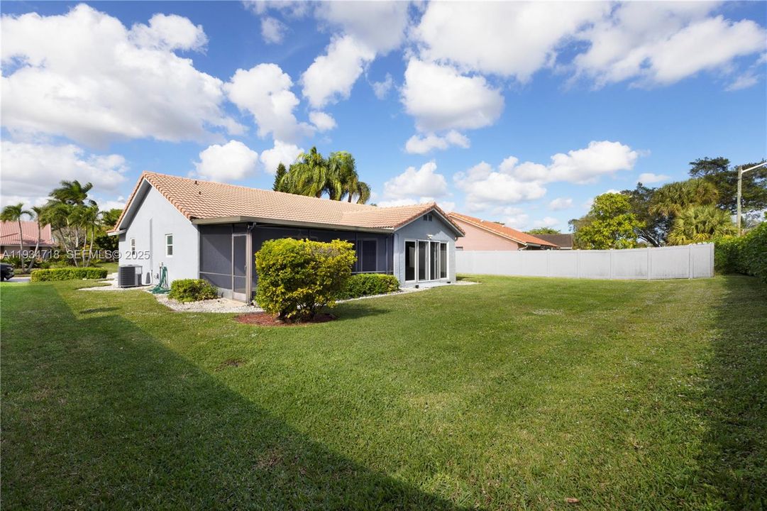 В аренду: $3,400 (3 спален, 2 ванн, 1479 Квадратных фут)