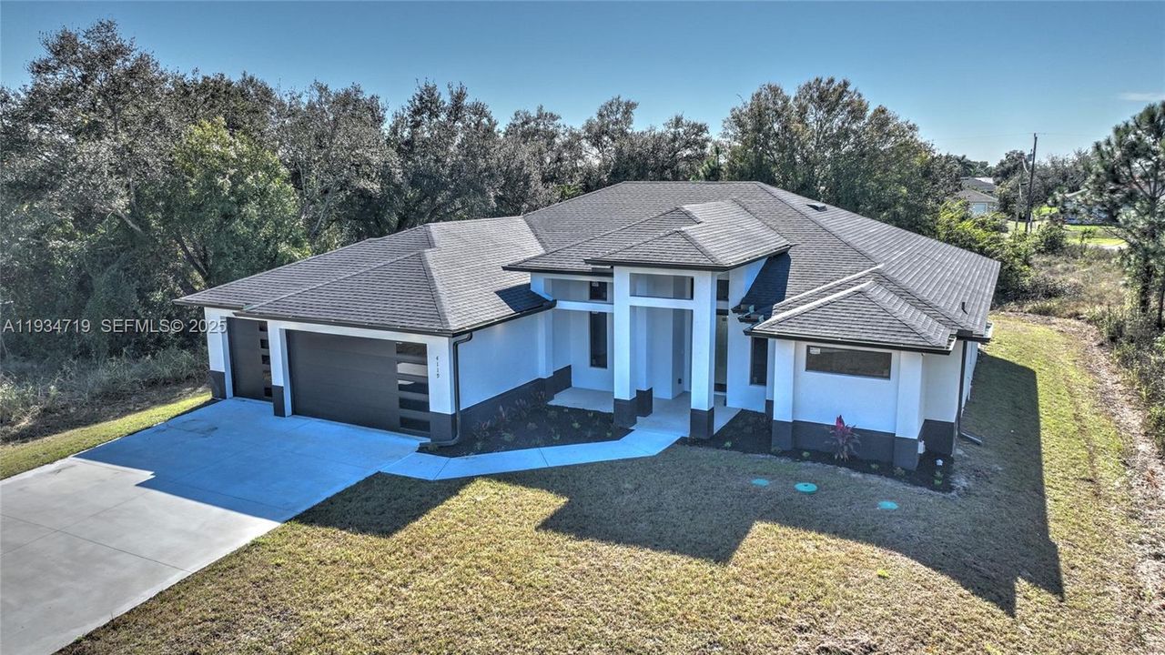 На продажу: $599,900 (5 спален, 3 ванн, 0 Квадратных фут)