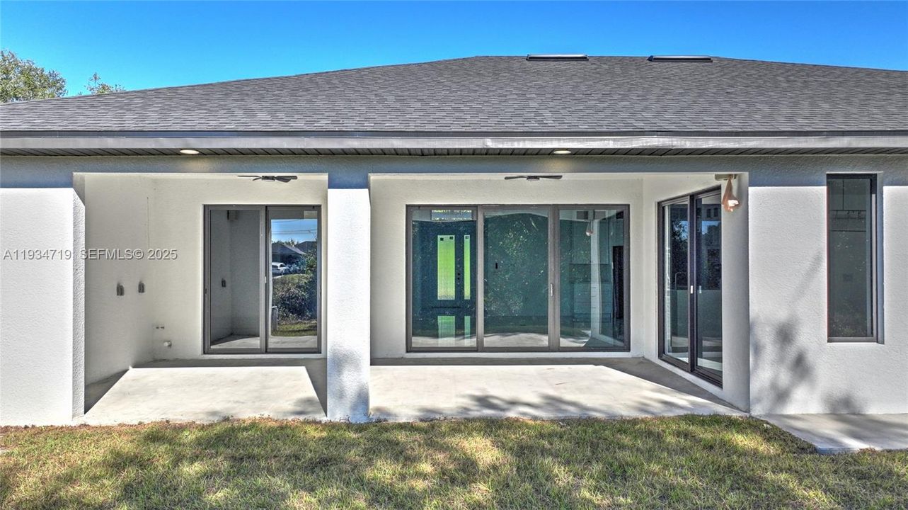 На продажу: $599,900 (5 спален, 3 ванн, 0 Квадратных фут)