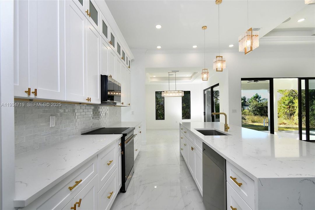 На продажу: $599,900 (5 спален, 3 ванн, 0 Квадратных фут)